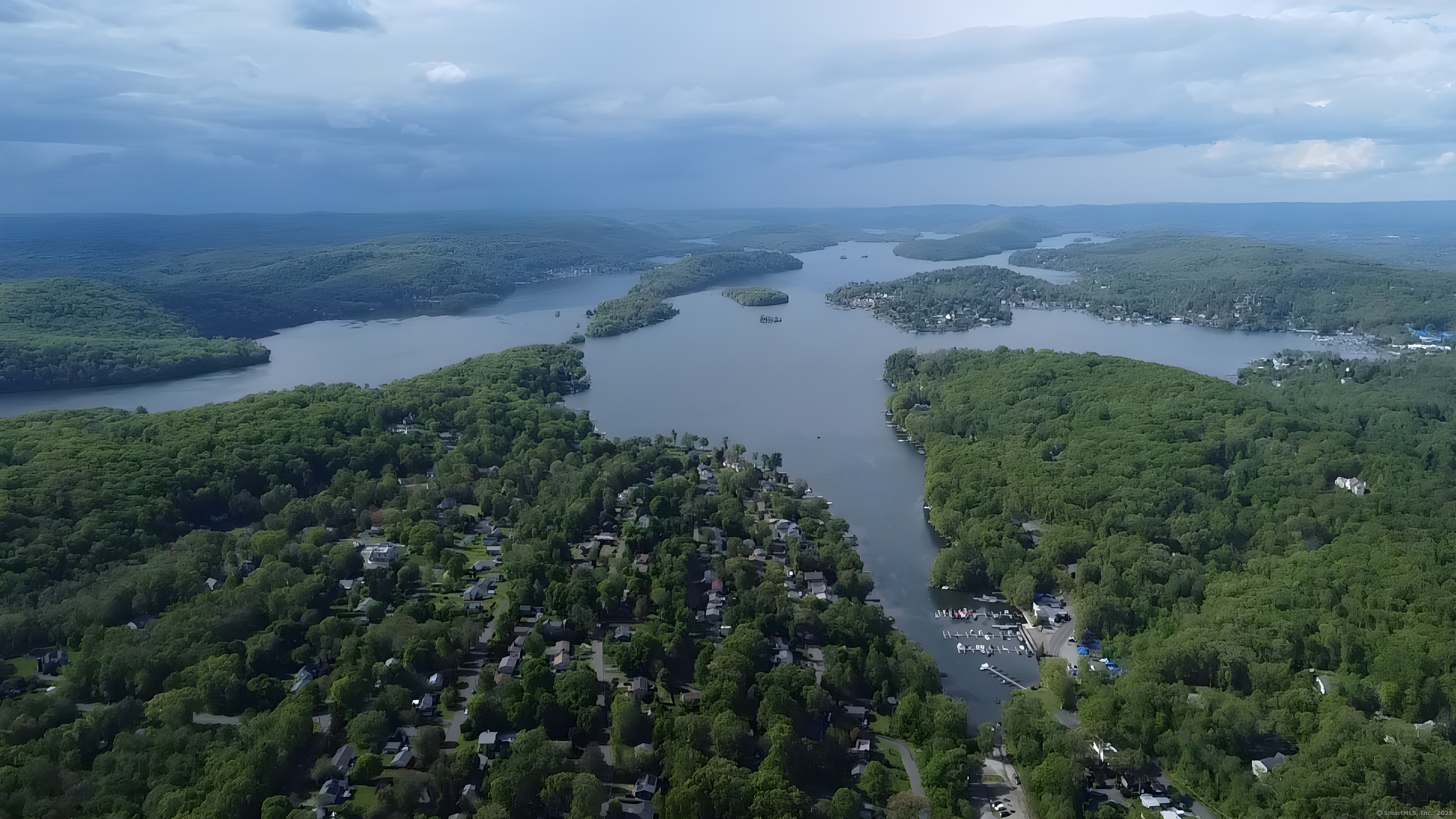 45 Twin Oaks Lane, Danbury, Connecticut image 3