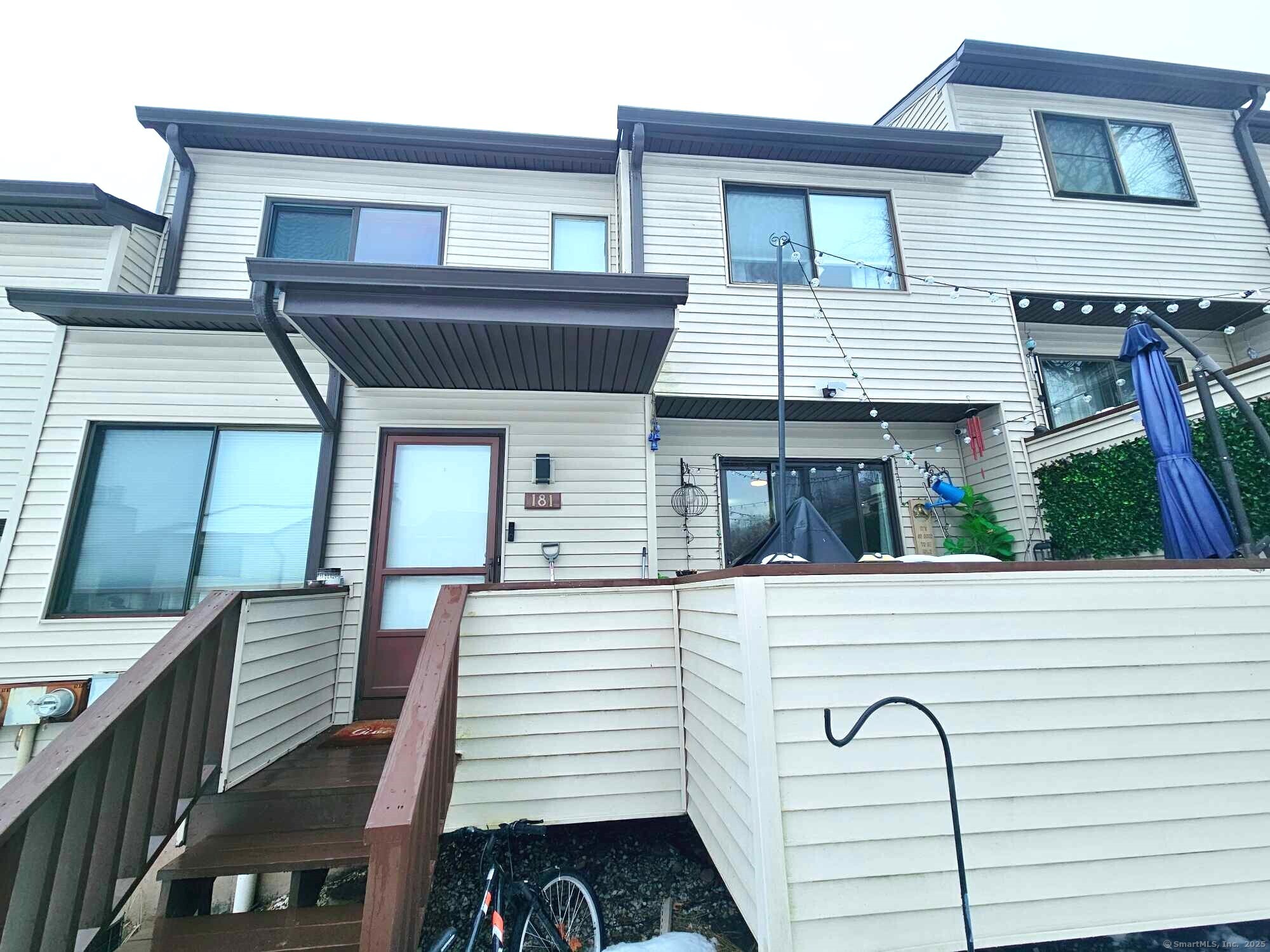 Property for Sale at Cypress Road 181, Newington, Connecticut - Bedrooms: 2 
Bathrooms: 2 
Rooms: 5  - $260,000