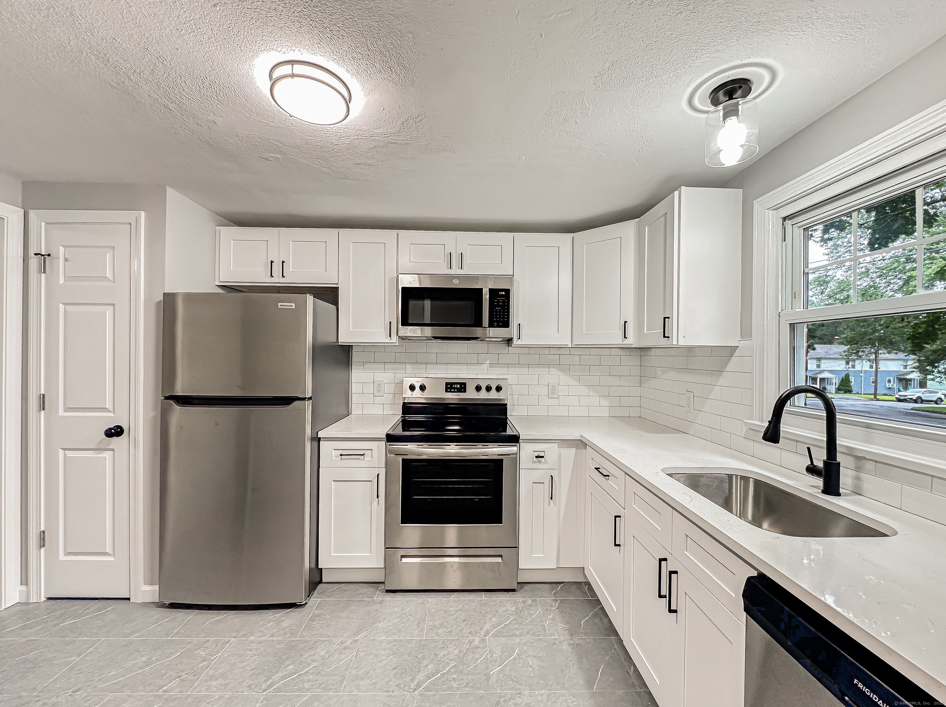 85 Cold Spring Circle