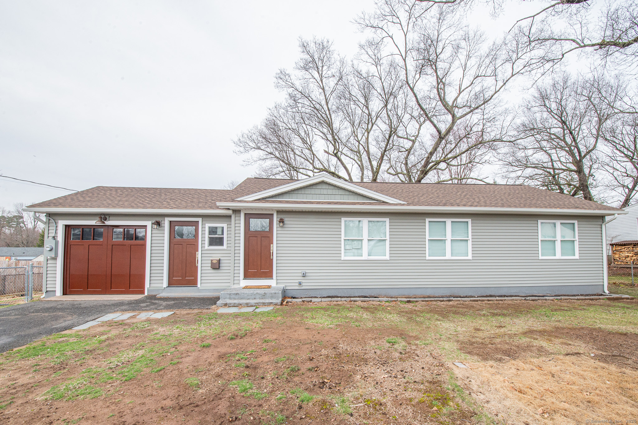 Property for Sale at Sun Street, Enfield, Connecticut - Bedrooms: 2 
Bathrooms: 2 
Rooms: 5  - $379,900