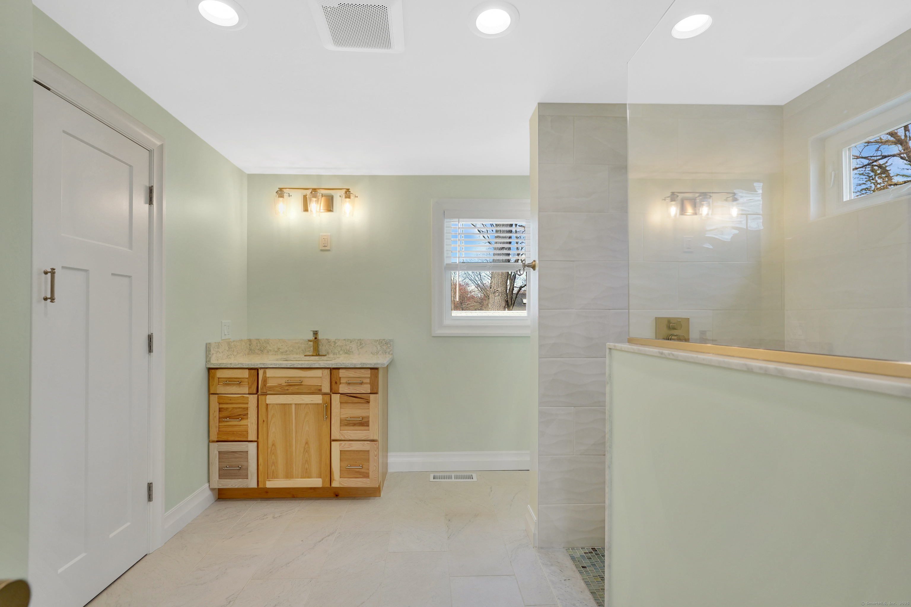25 Sun Street, Enfield, Connecticut image 18