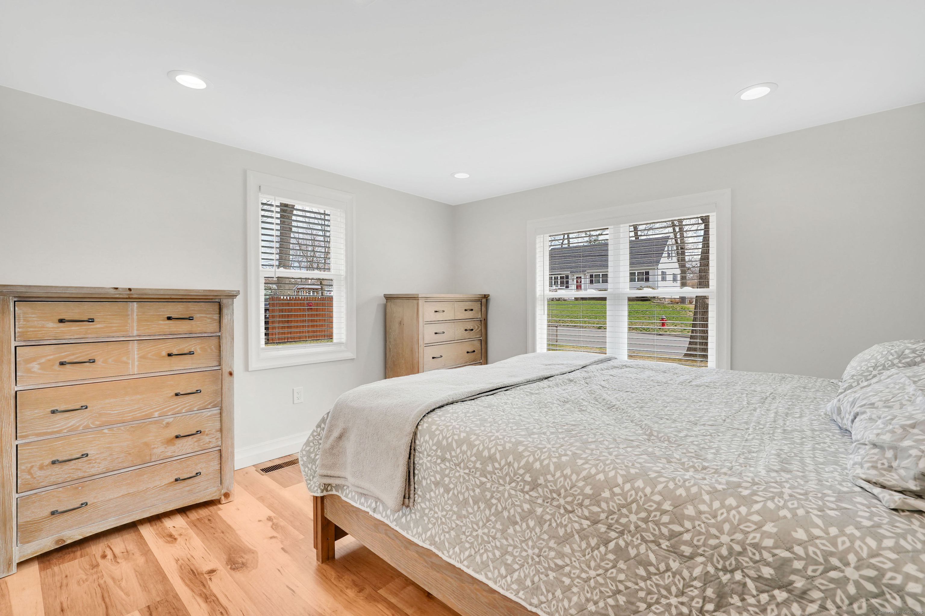25 Sun Street, Enfield, Connecticut image 16