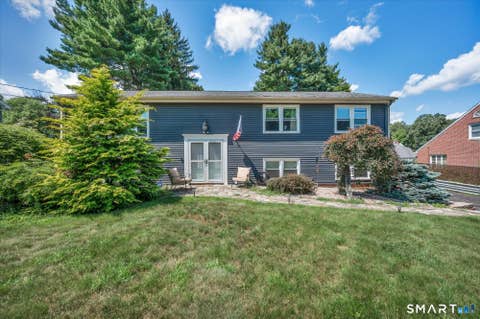 Homes For Sale - 25 Spruce Street<br/> Meriden, CT 06451
