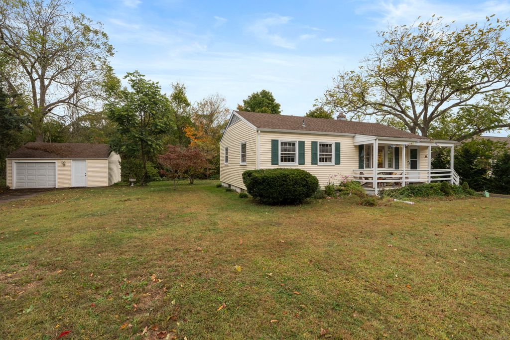 Photo of 6 Highland Drive, Clinton, CT 06413 (MLS # 24134863)
