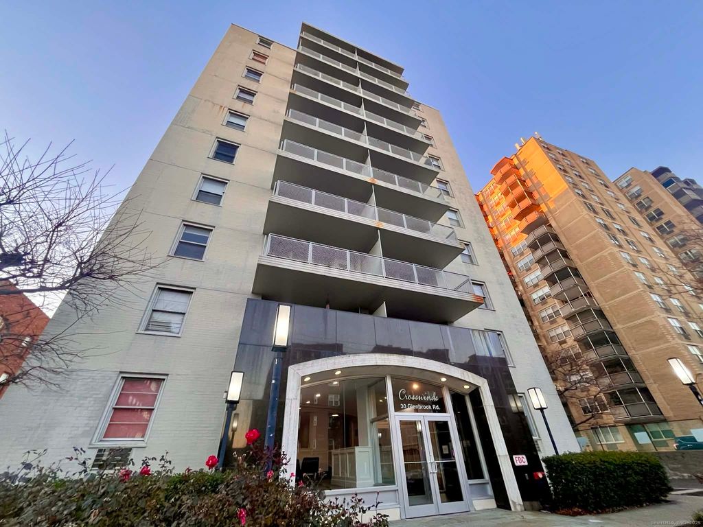 Photo of 30 Glenbrook Road #APT 6D, Stamford, CT 06902 (MLS # 24136236)