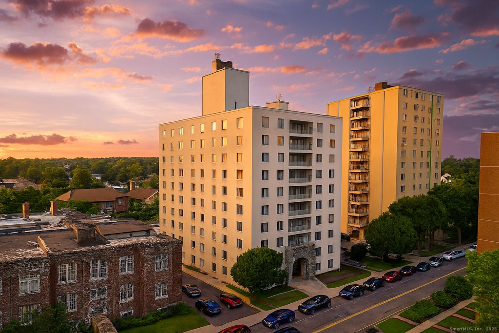 Photo of 30 Glenbrook Road #APT 6D, Stamford, CT 06902 (MLS # 24136236)