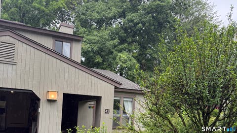 Photo of 43 Applewood Lane #43, Avon, CT 06001 (MLS # 24187691)