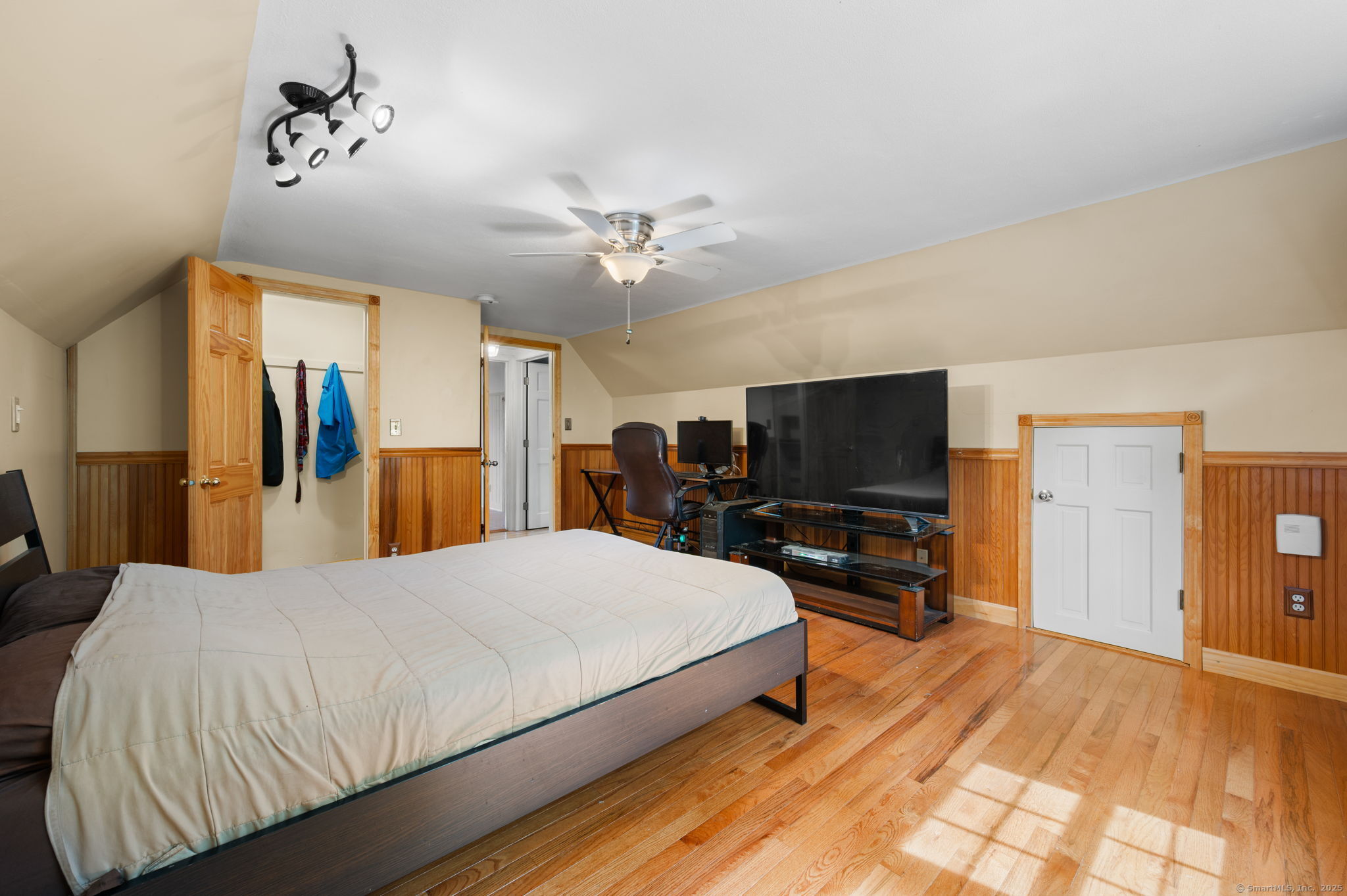 717 Center Street, Manchester, Connecticut image 7