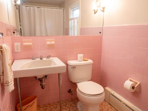 Tiny photo for 60 Simonds Avenue, Canton, CT 06019 (MLS # 24134337)