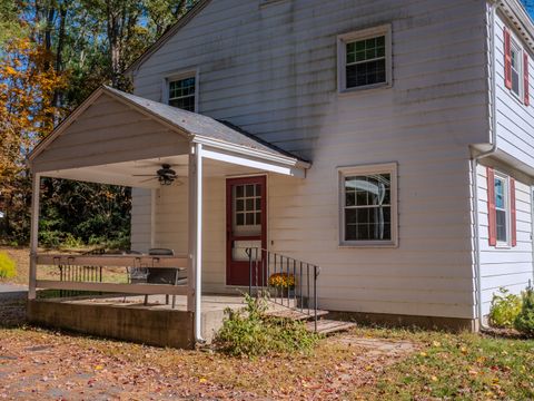 Tiny photo for 60 Simonds Avenue, Canton, CT 06019 (MLS # 24134337)