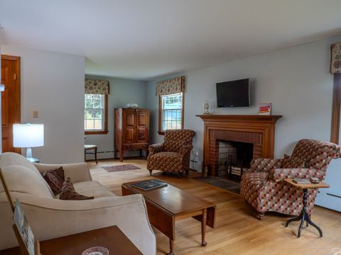 Tiny photo for 60 Simonds Avenue, Canton, CT 06019 (MLS # 24134337)