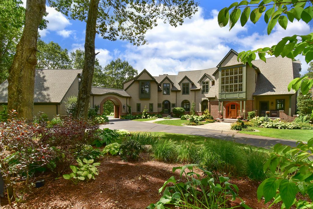 Photo of 6 Setting Sun Trail, Ellington, CT 06029 (MLS # 24142093)