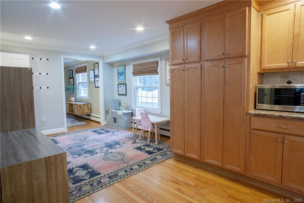 Photo 11 of 38 of 4 Winterset Lane house
