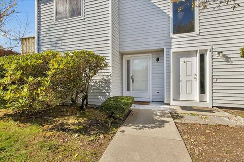 Tiny photo for 1 Wooded Heights Drive #1, Cromwell, CT 06416 (MLS # 24135900)