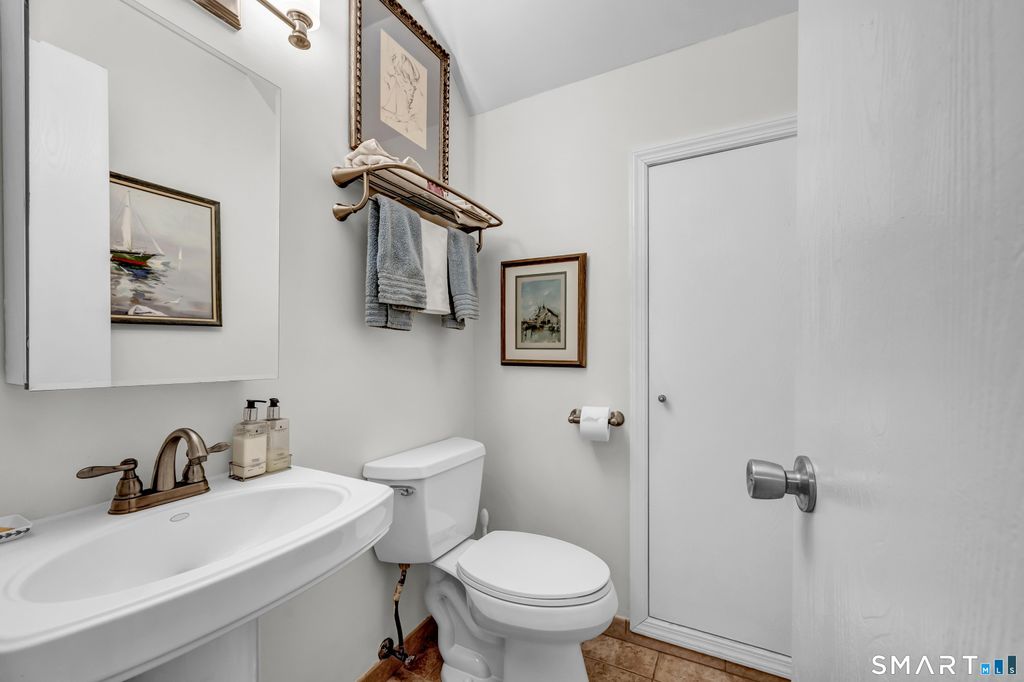 Photo of 61 Seaview Avenue #APT 42, Stamford, CT 06902 (MLS # 24150586)