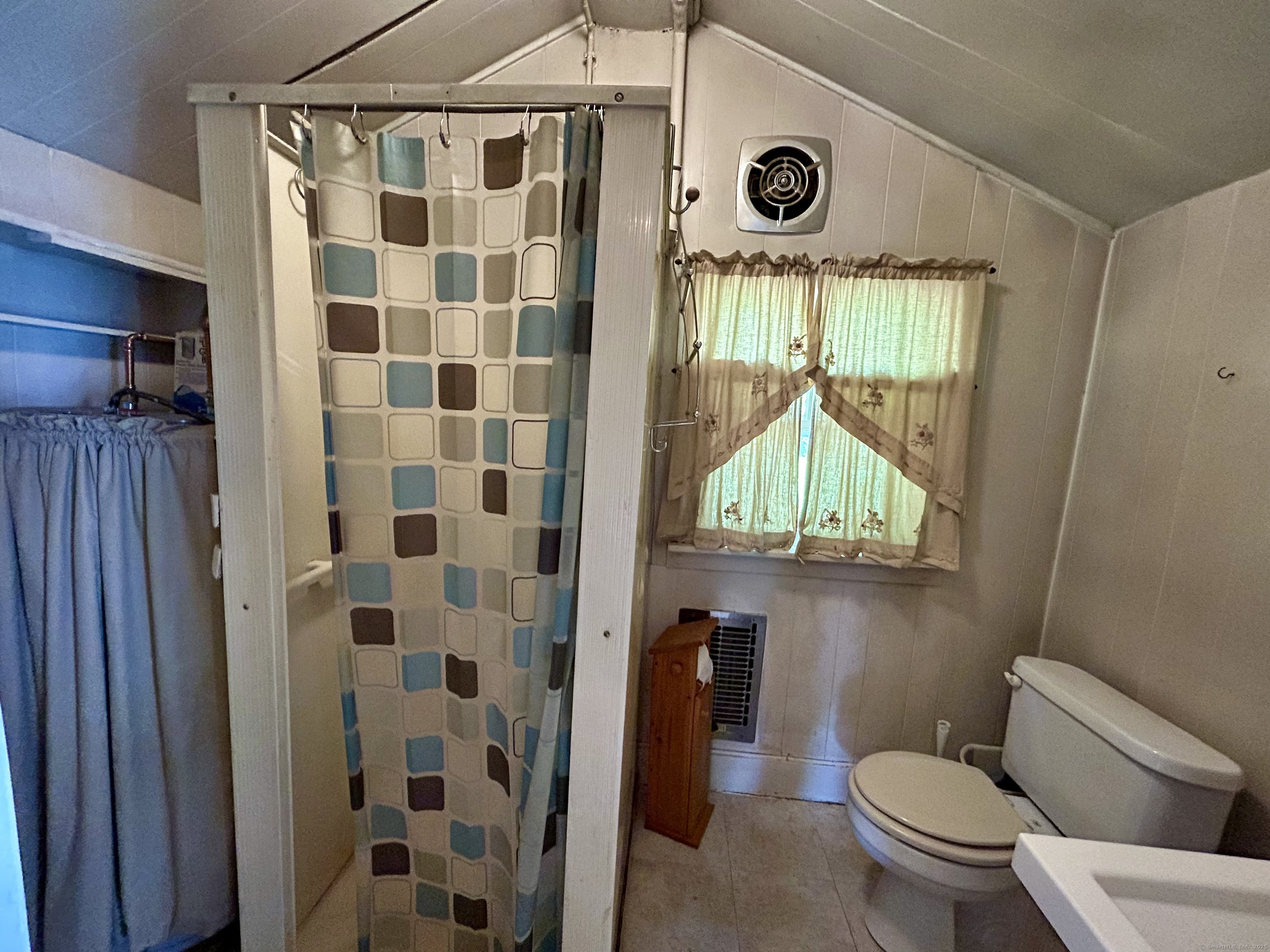 27 Donovan Court, Bristol, Connecticut image 7