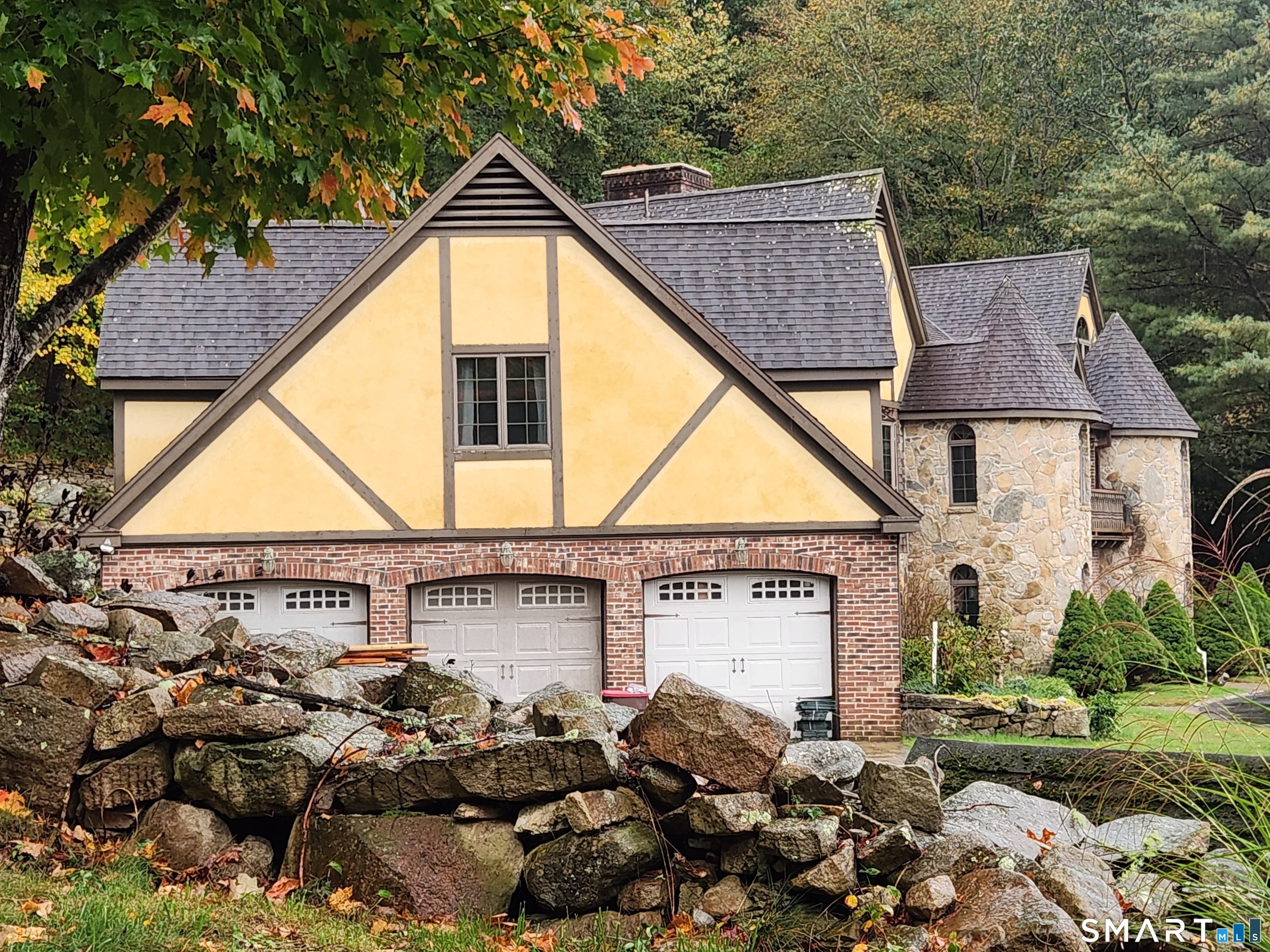 152 & 156 Whitehall Avenue