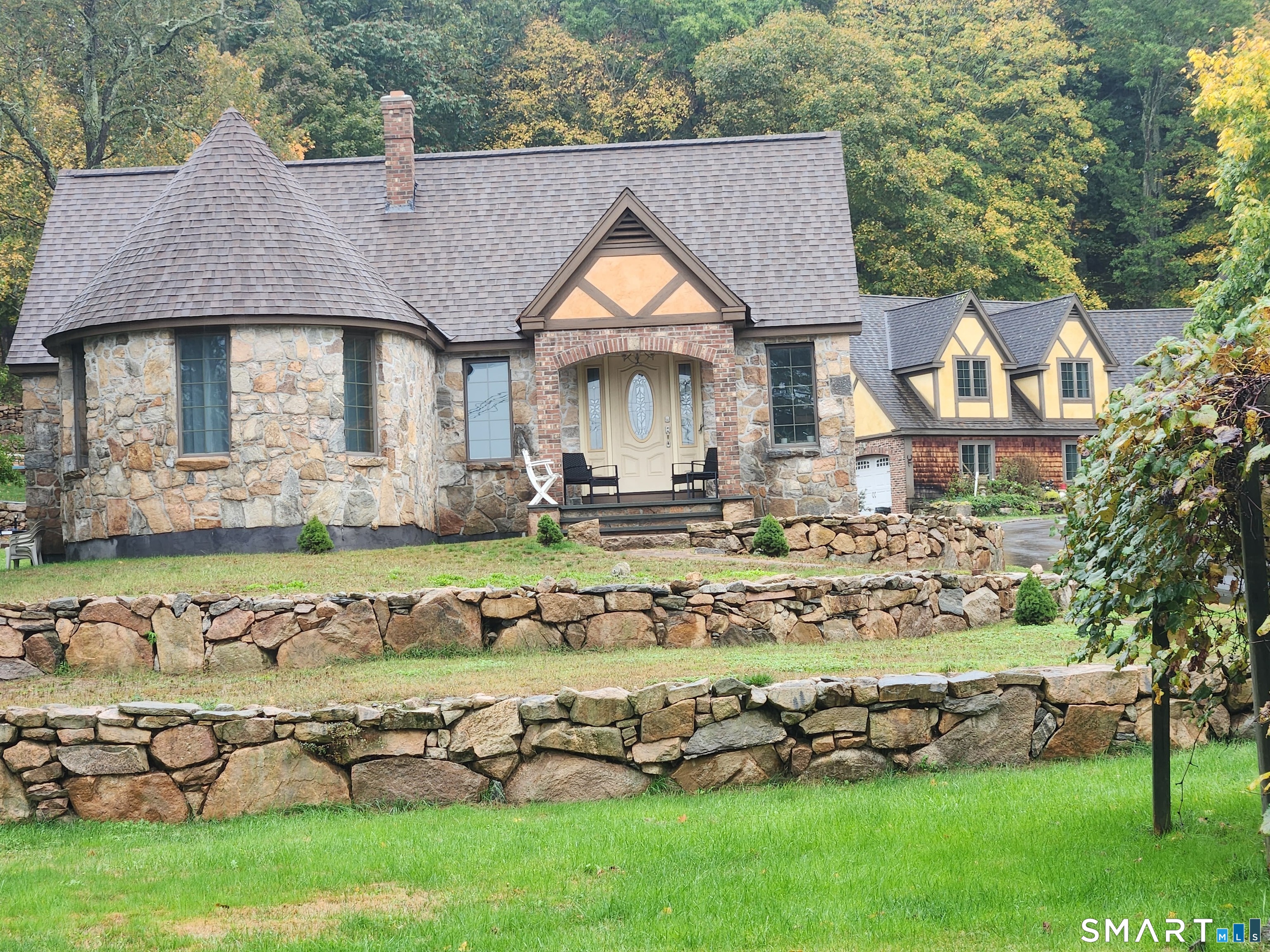 152 & 156 Whitehall Avenue