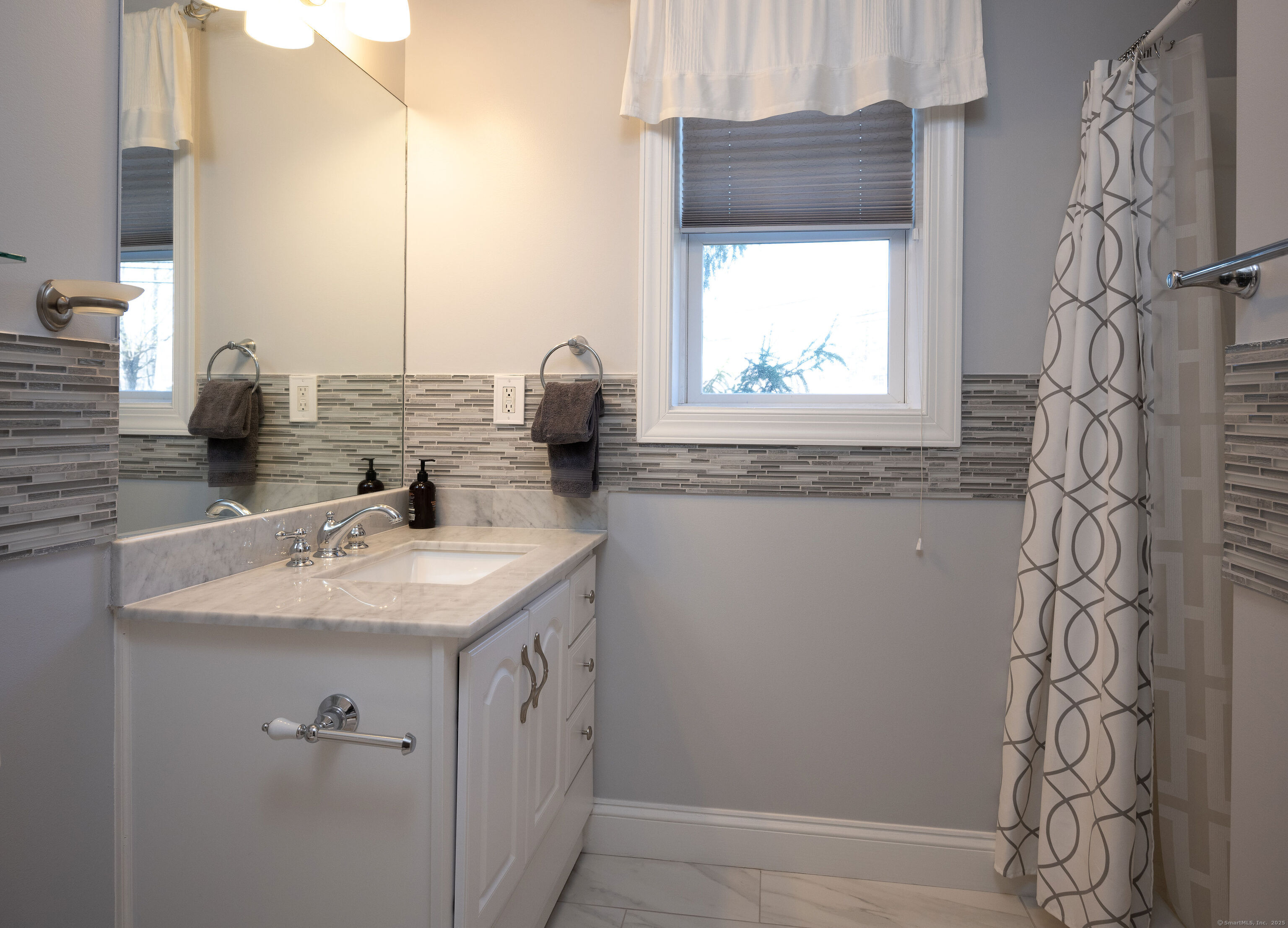 48 E Hayestown Road #APT 204, Danbury, Connecticut image 22