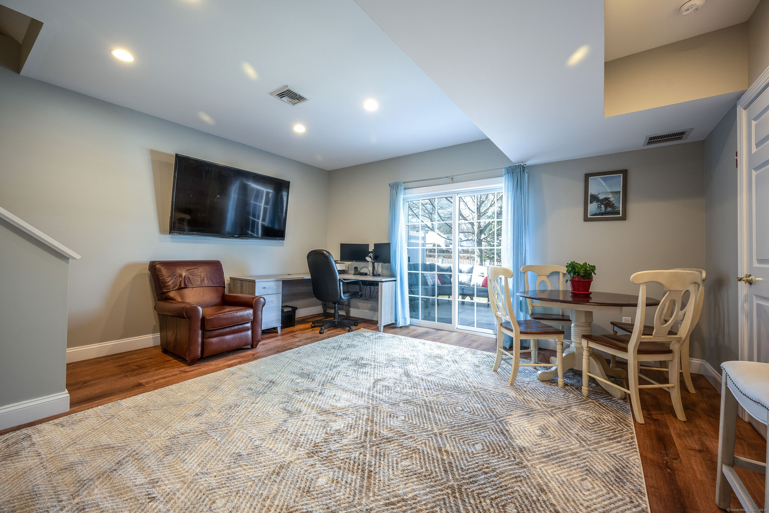 48 E Hayestown Road #APT 204, Danbury, Connecticut image 19