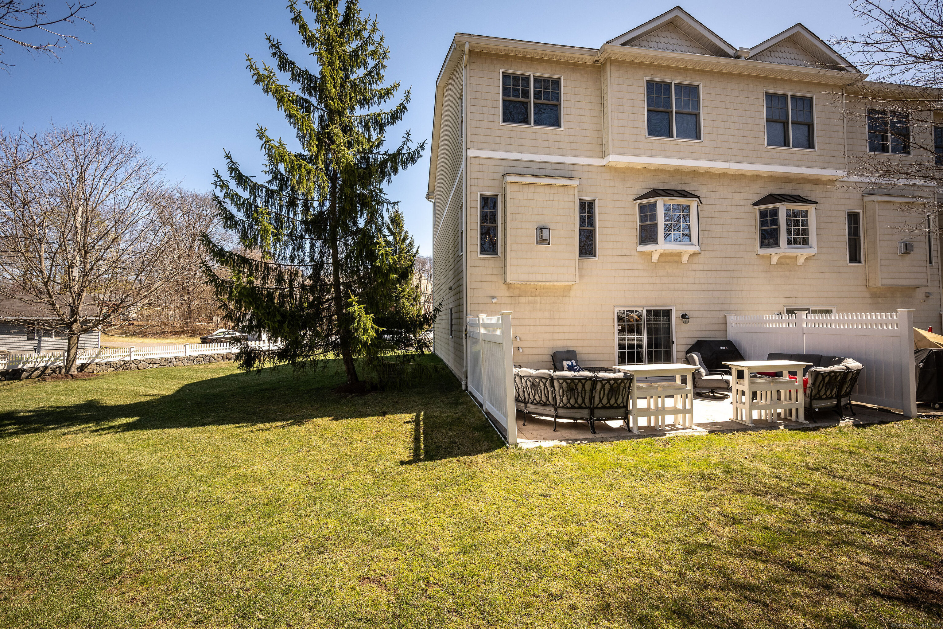 48 E Hayestown Road #APT 204, Danbury, Connecticut image 21