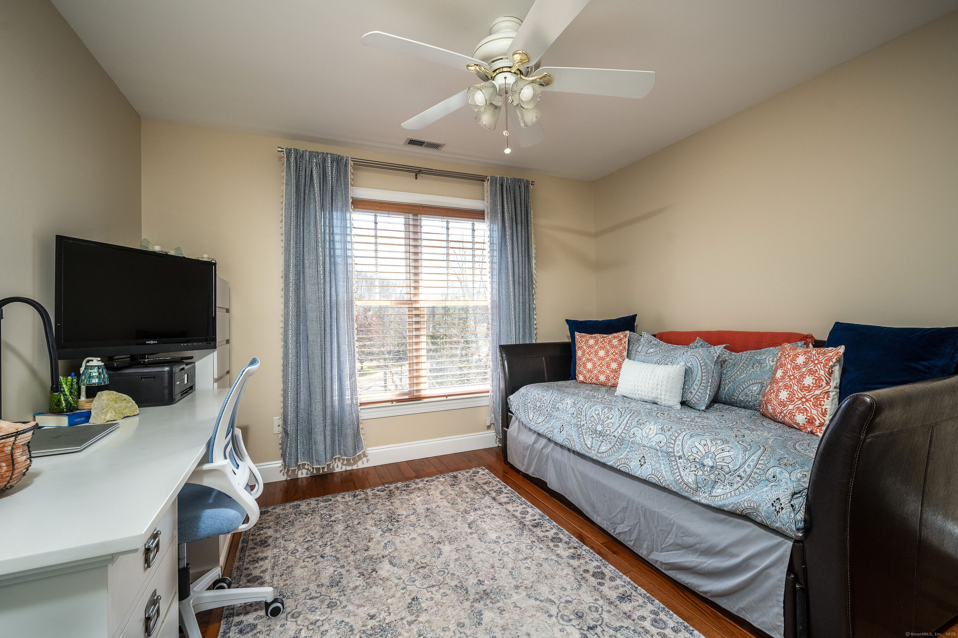48 E Hayestown Road #APT 204, Danbury, Connecticut image 18