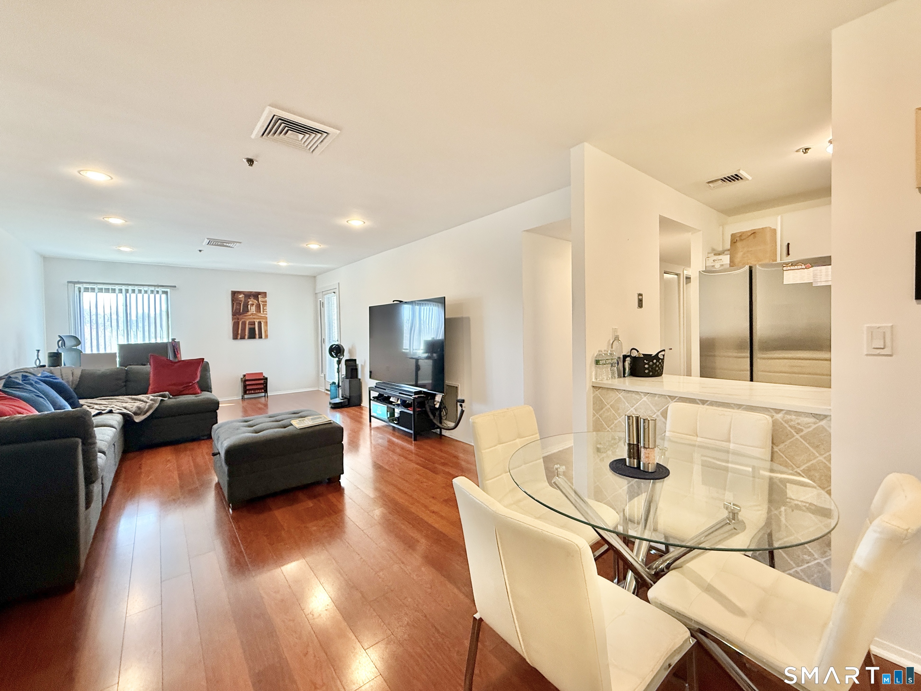 1633 Washington Boulevard 4D