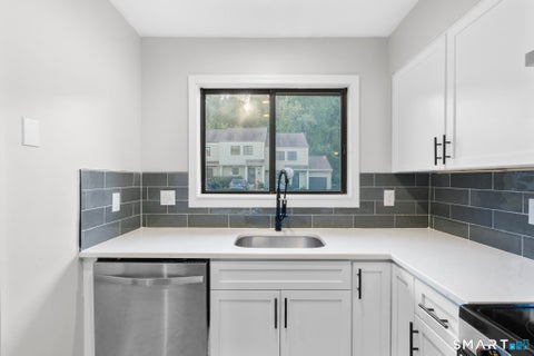 Tiny photo for 33 Deer Run #33, Bethel, CT 06801 (MLS # 24212449)
