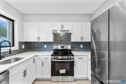Tiny photo for 33 Deer Run #33, Bethel, CT 06801 (MLS # 24212449)