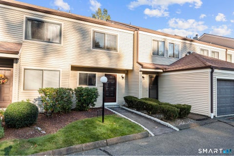 Photo of 33 Deer Run #33, Bethel, CT 06801 (MLS # 24212449)