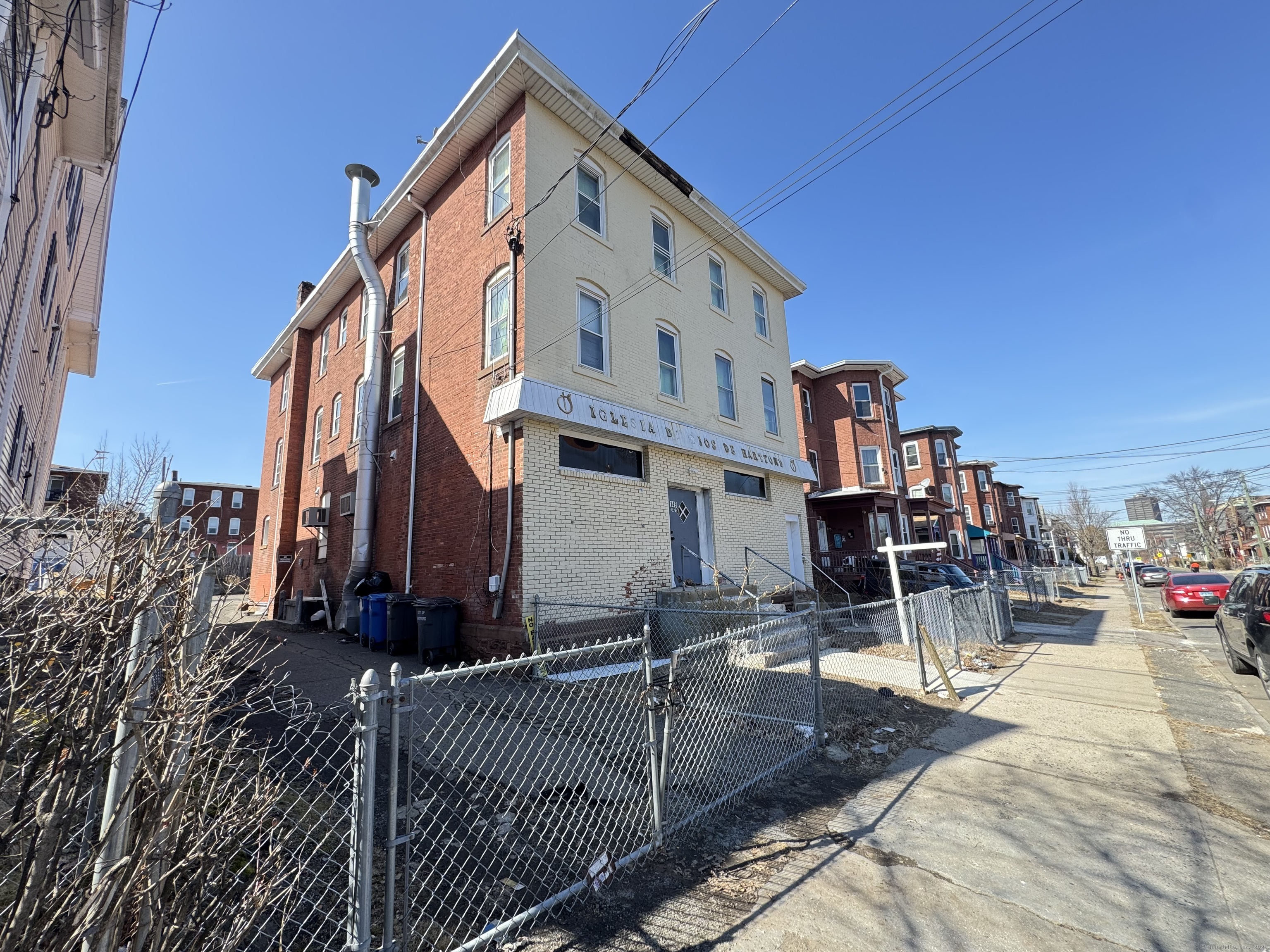 Property for Sale at Babcock Street, Hartford, Connecticut - Bedrooms: 10 
Bathrooms: 4 
Rooms: 18  - $399,900