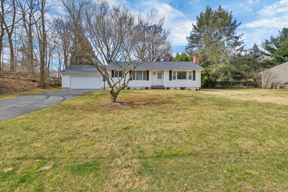 Crestdale Road, Danbury, Connecticut - 3 Bedrooms  
2 Bathrooms  
8 Rooms - 