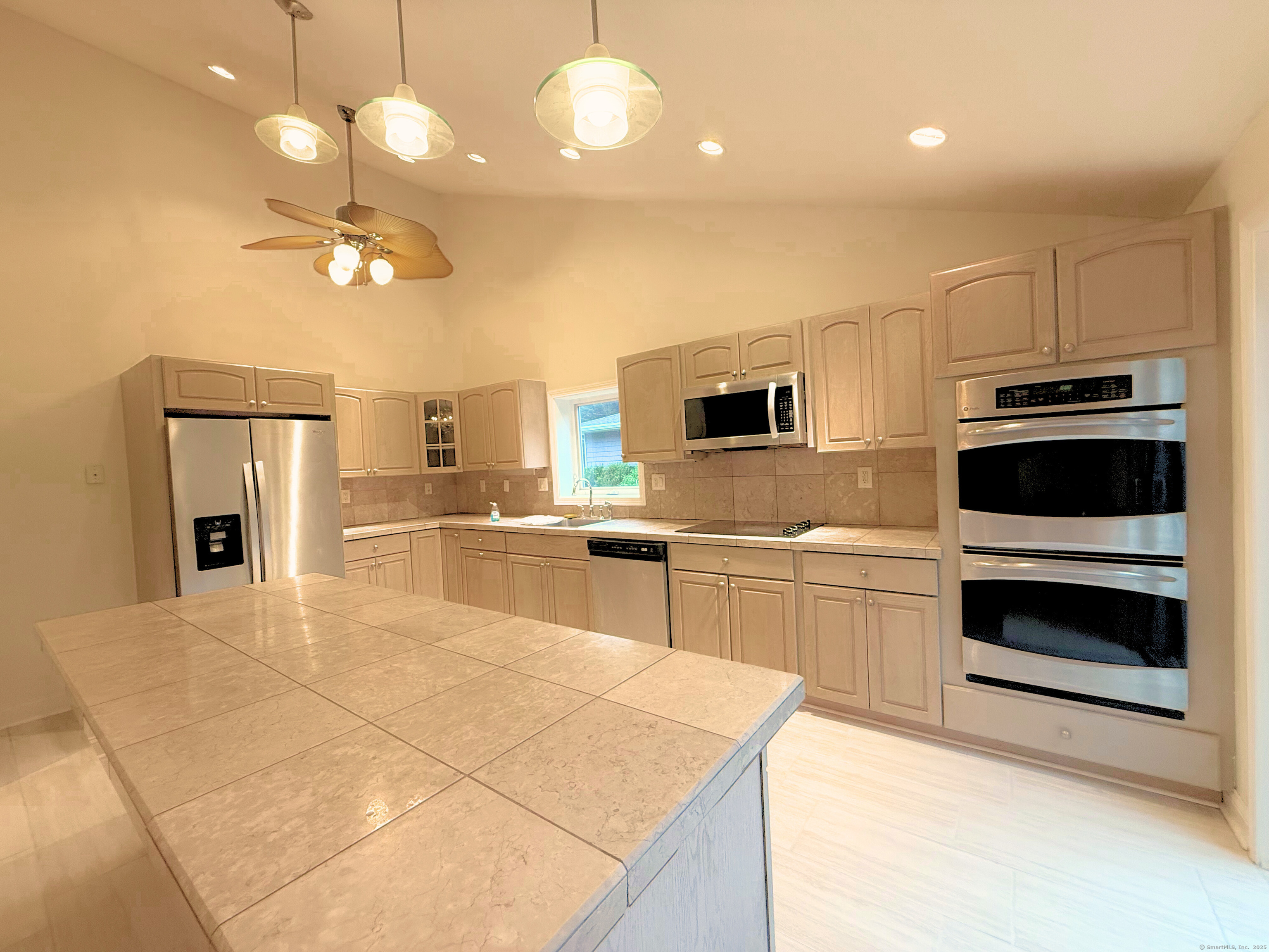 37 West Normandy Drive