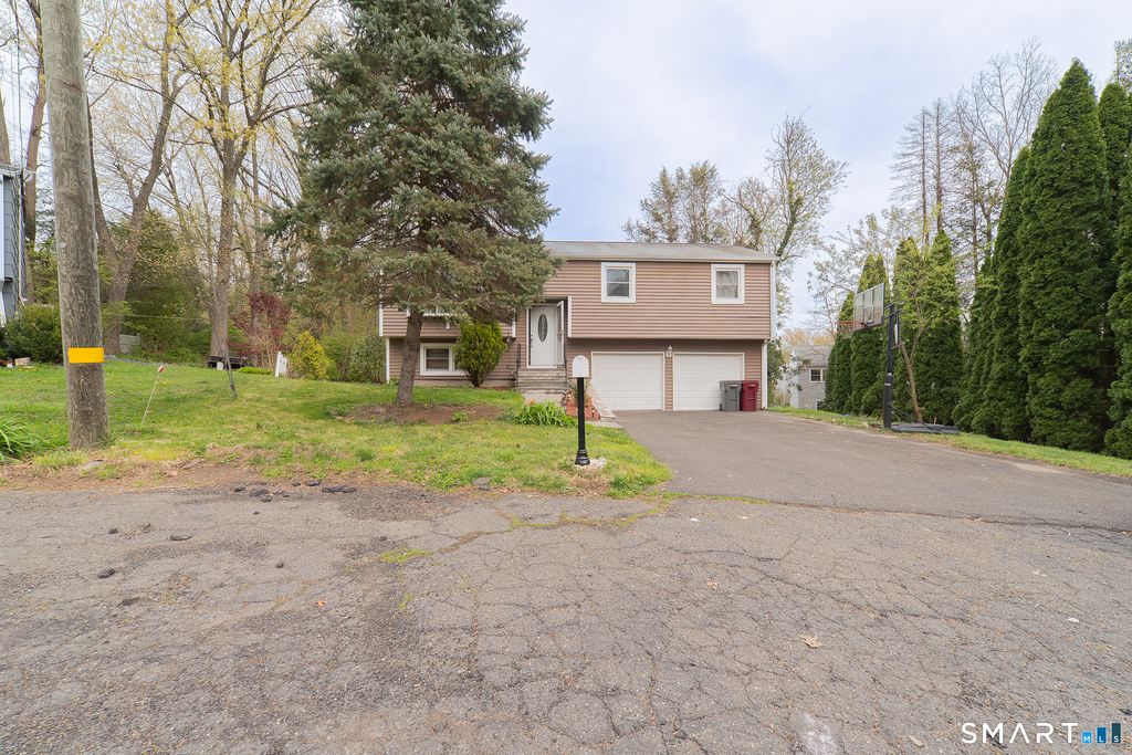Photo of 23 W Hill Terrace, Naugatuck, CT 06770 (MLS # 24169343)