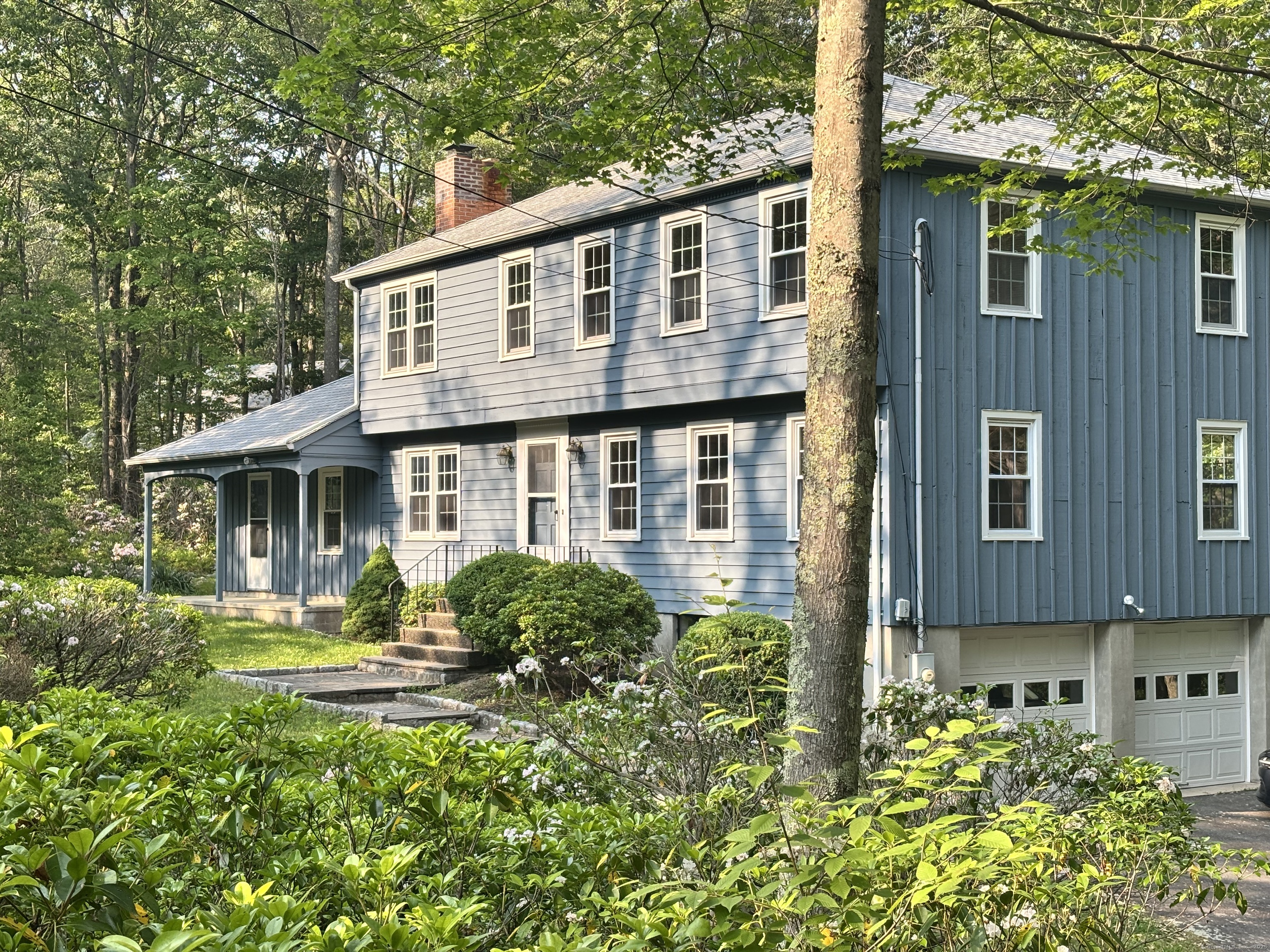 41 Ledgewood Drive