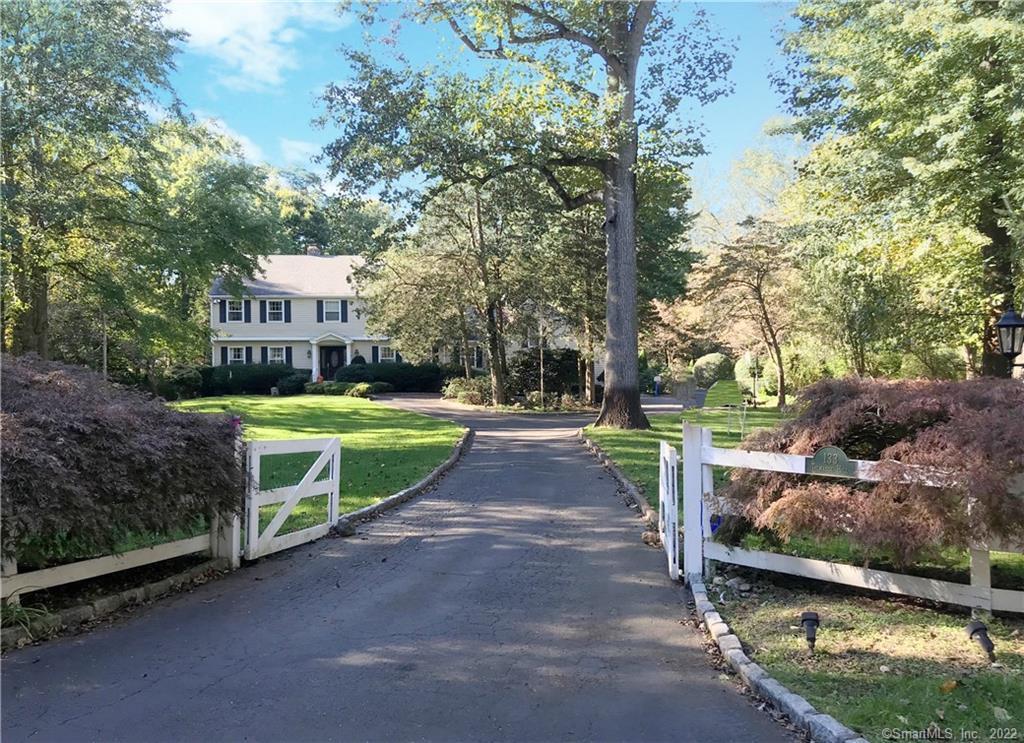 Photo 1 of 133 Talmadge Hill Road, New Canaan, Connecticut, $1,175,000, Web #: 170296898