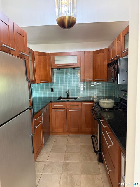 Tiny photo for 2 Talcott Glen #C, Farmington, CT 06032 (MLS # 24170577)