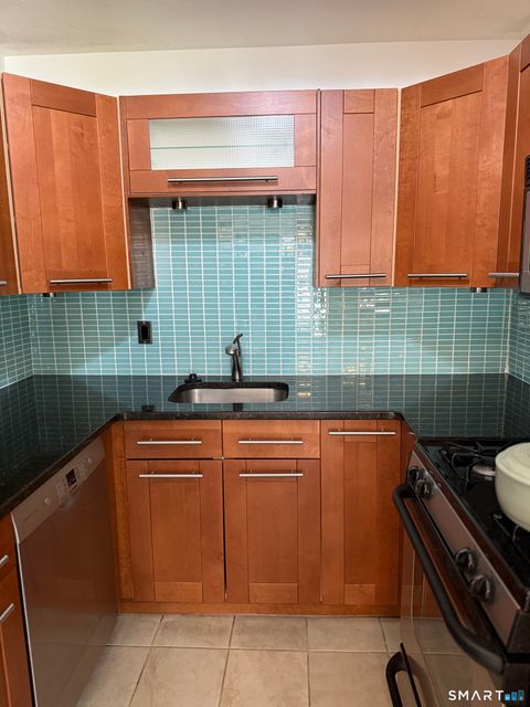 Tiny photo for 2 Talcott Glen #C, Farmington, CT 06032 (MLS # 24170577)