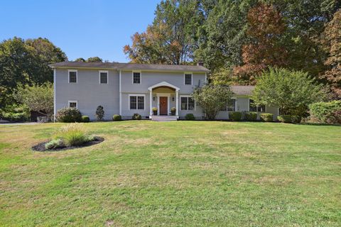 Photo of 10 Buckboard Ridge, Bethel, CT 06801 (MLS # 24134148)
