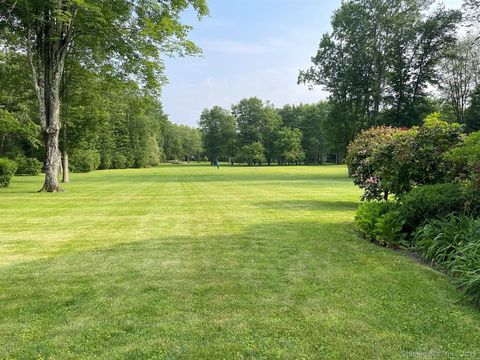 90 Redding Road Easton CT 06612