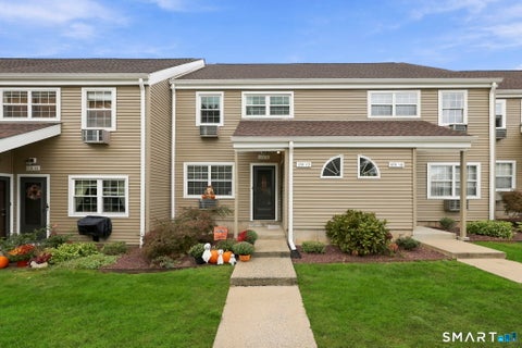 Condo For Sale - 1231 Washington Street #12<br/> Middletown, CT 06457