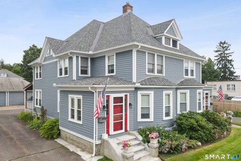 Photo of 15 Summit Street, Manchester, CT 06040 (MLS # 24203908)