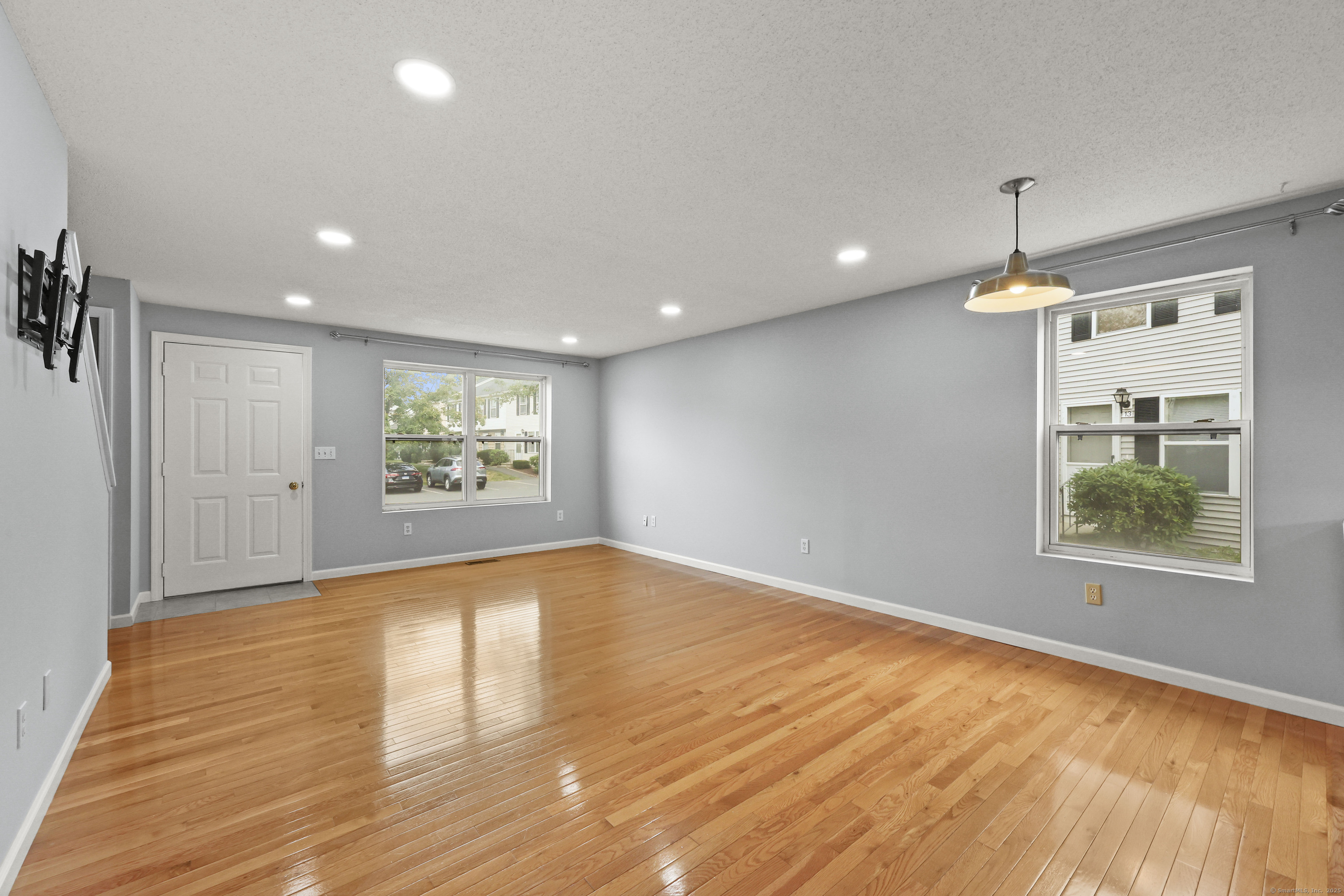 5 Holly Lane 5
