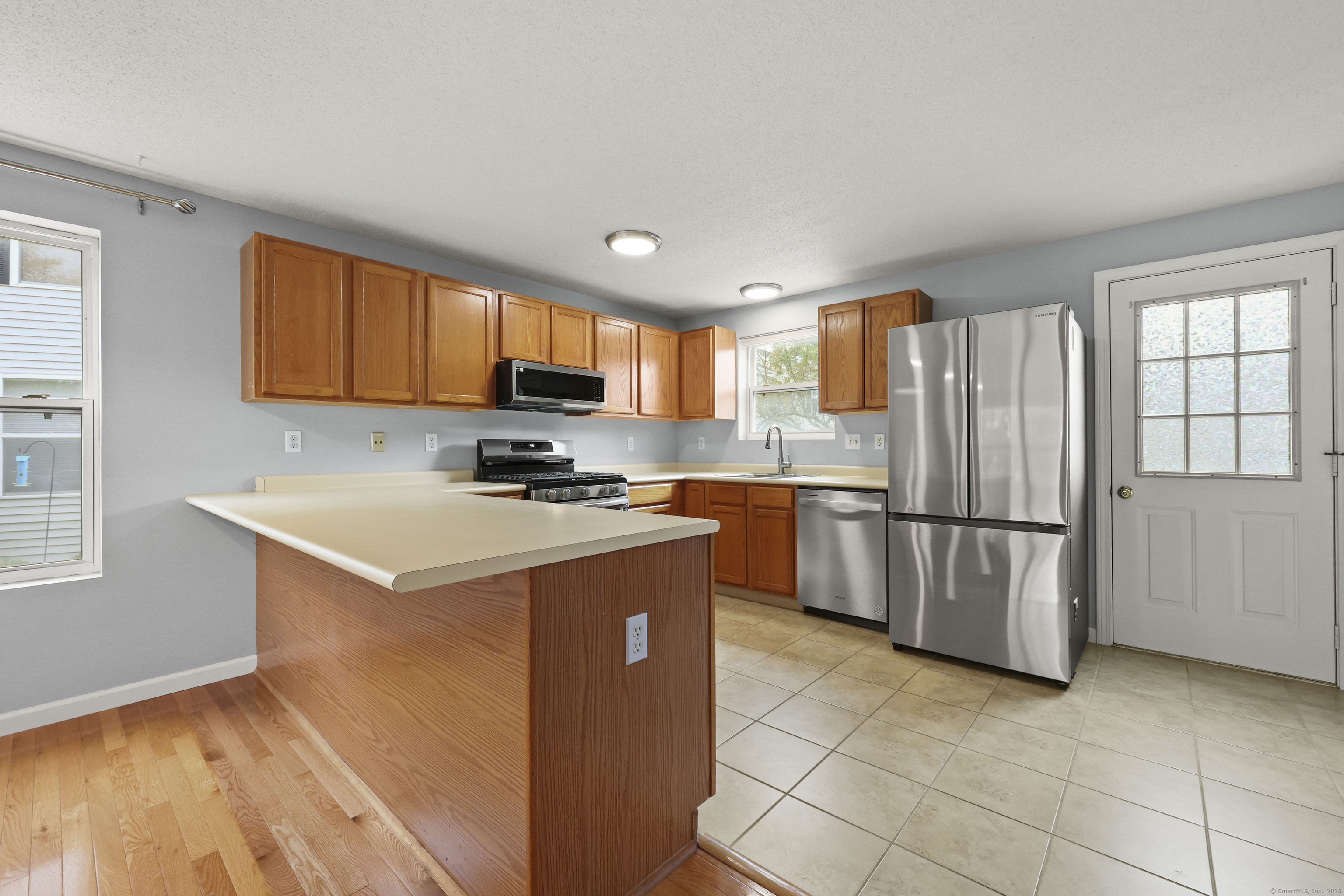 5 Holly Lane 5