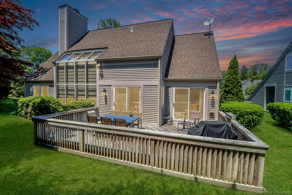 Property for Sale at New Canaan Avenue Apt 2, Norwalk, Connecticut - Bedrooms: 3 
Bathrooms: 3 
Rooms: 6  - $815,000