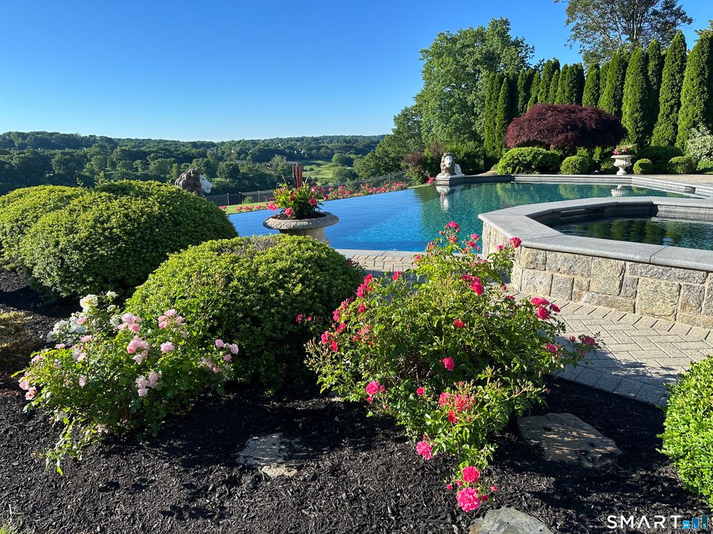 Photo of 22 Nature Lane, Shelton, CT 06484 (MLS # 24166288)