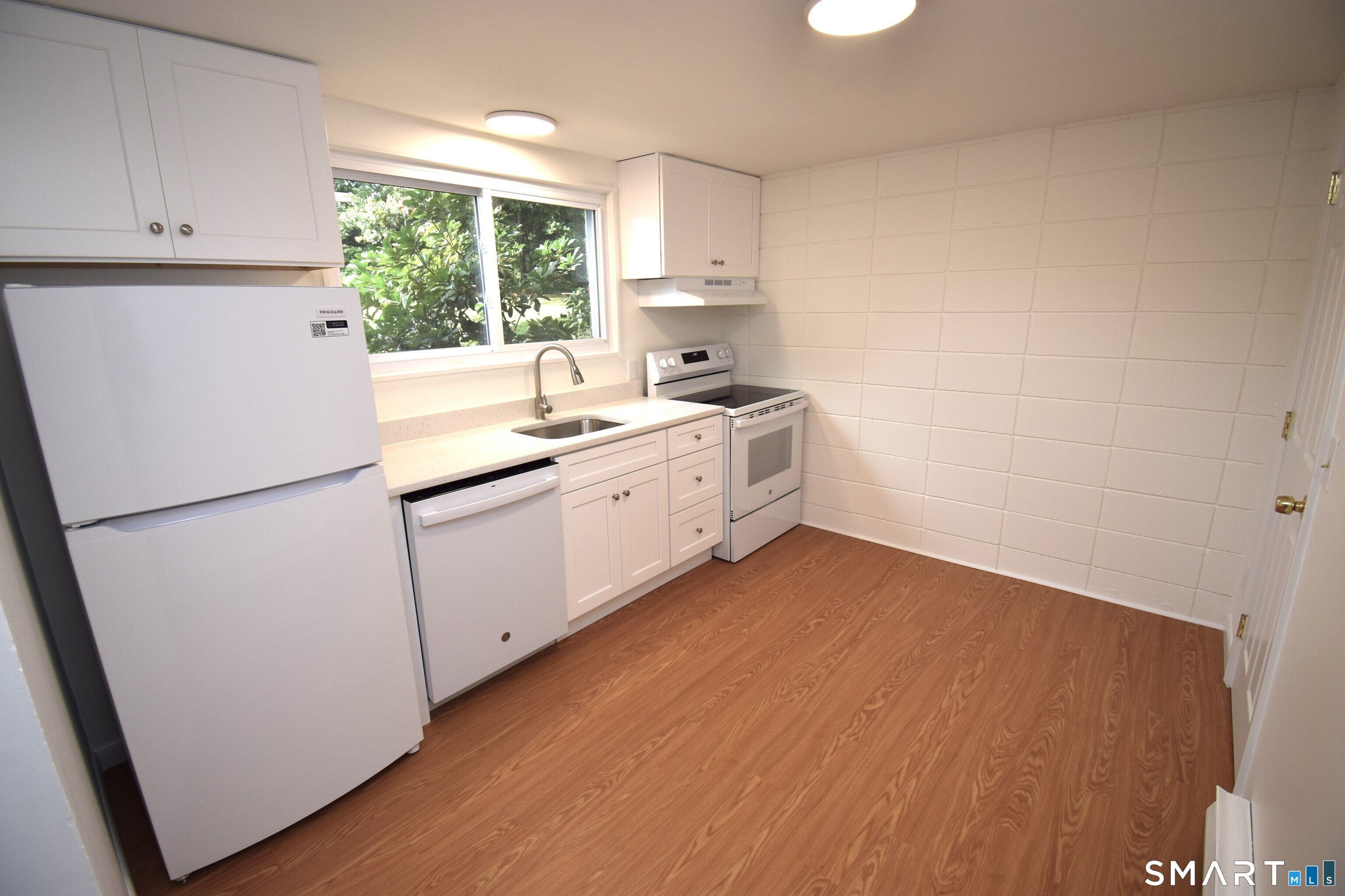 19 Denlar Drive E