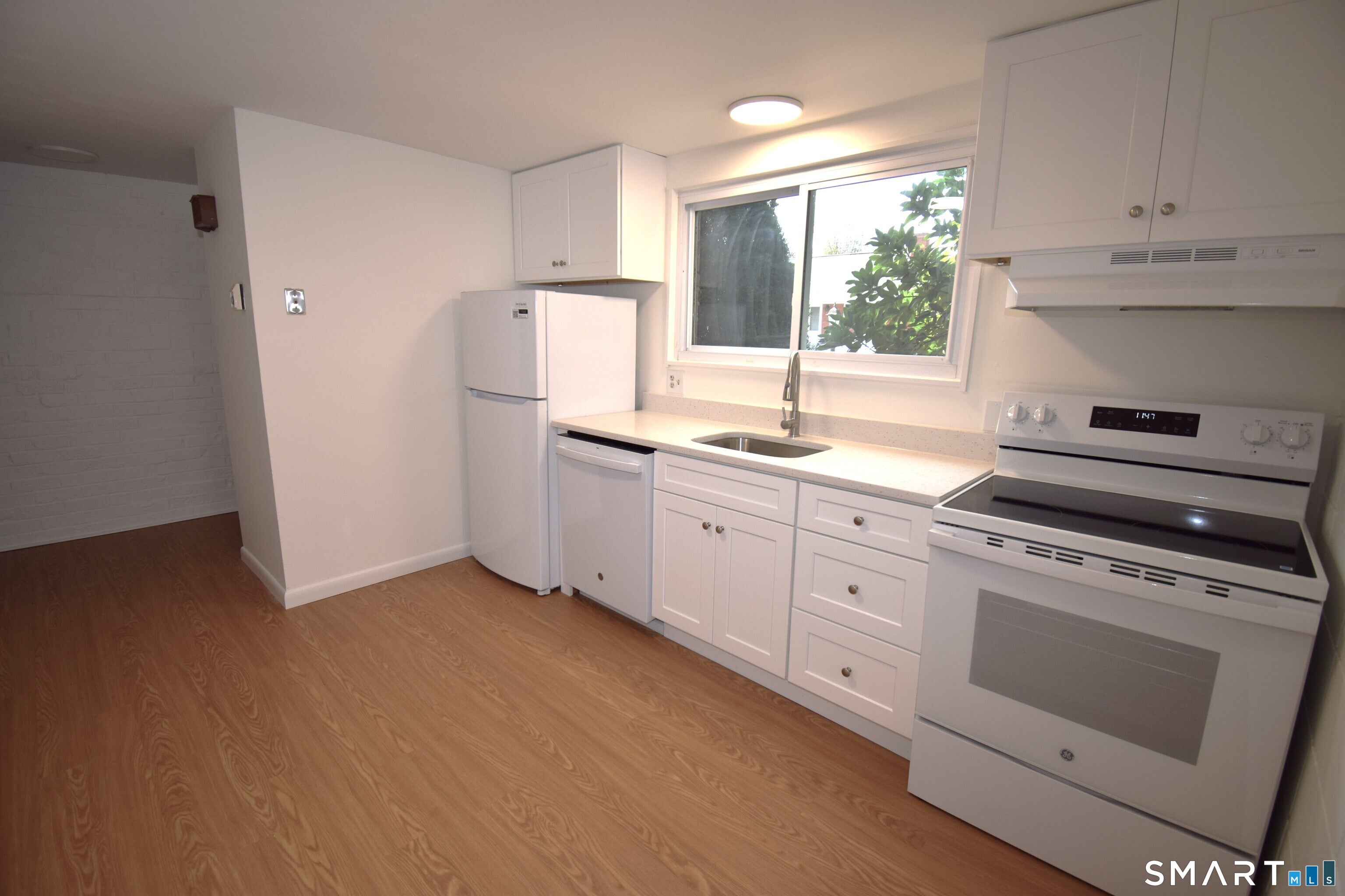 19 Denlar Drive E