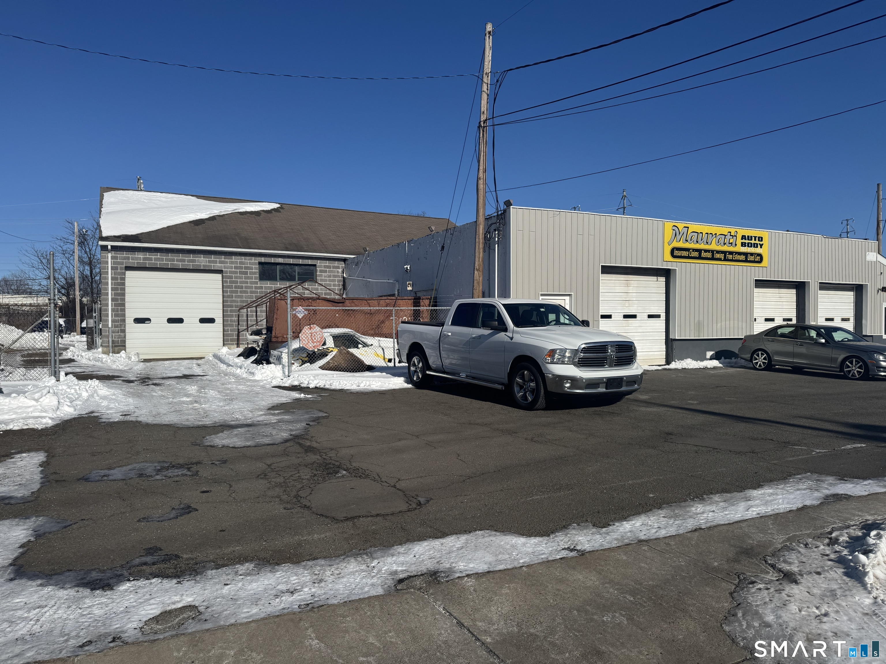 998 Bridgeport Avenue