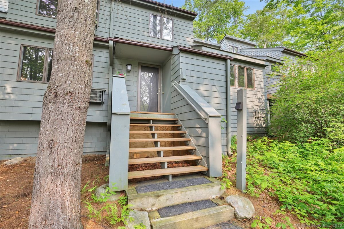 424 Trailsend Drive 424